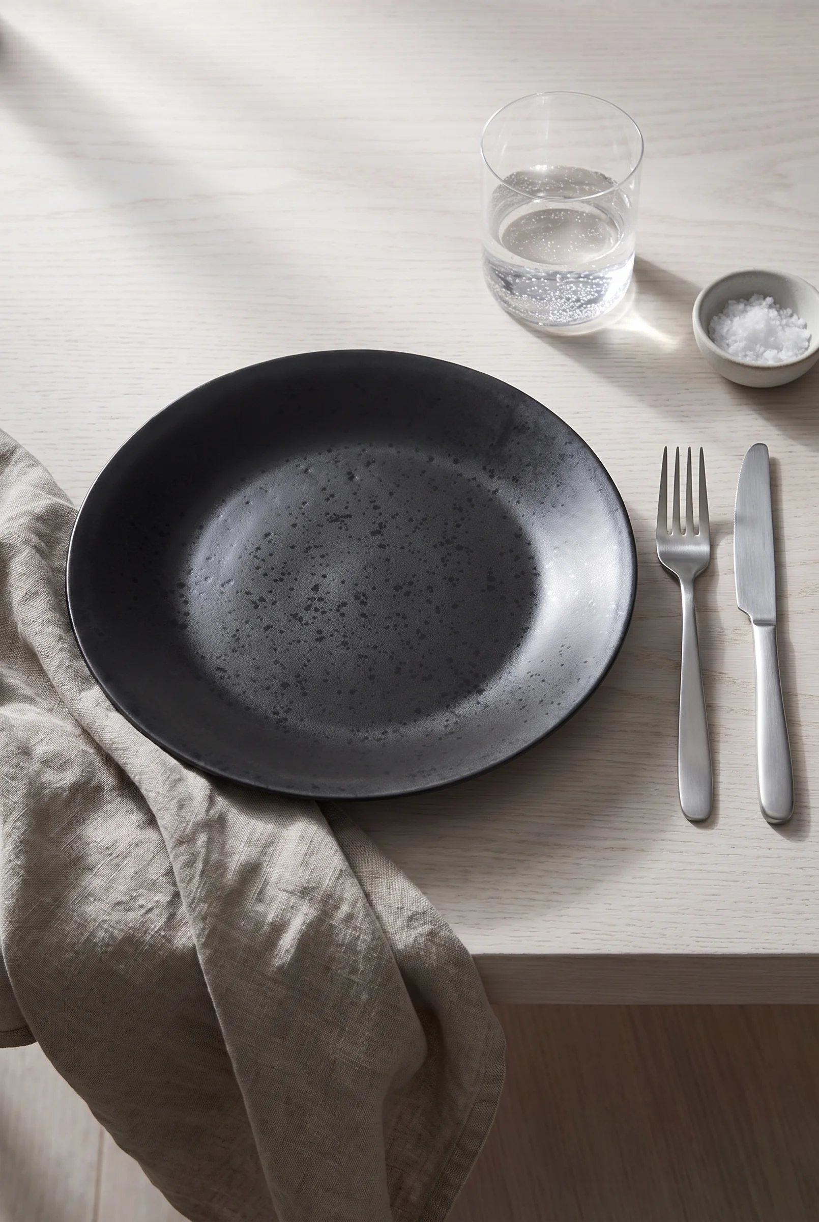 Stoneware setting